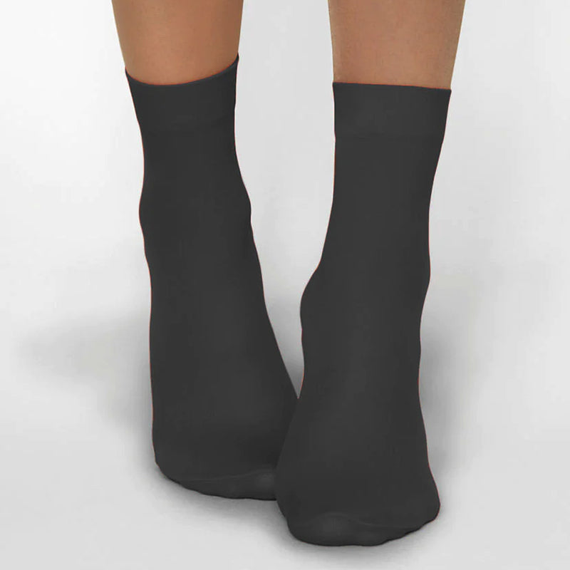 
                      
                        Veneziana Katrin 40 Denier Ankle Socks
                      
                    